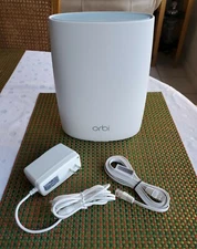 Netgear Orbi RBR50 Router AC3000 Tri-Band Mesh Wi-Fi  ~ Very Good Condition