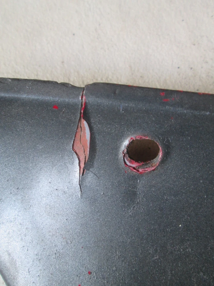 HONDA 1990-1993 VF750F INTERCEPTOR CUBIERTA CENTRAL INFERIOR 64270-MT4-000ZA AGRIETADA Foto 3 de 4