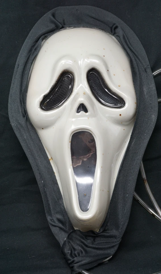 Máscara sangrante facial Scream Ghost ilimitada de Pascua de colección con bomba cardíaca Foto 2 de 4