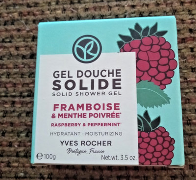 Yves Rocher Solid Shower Gel rasberry & peppermint  NEW