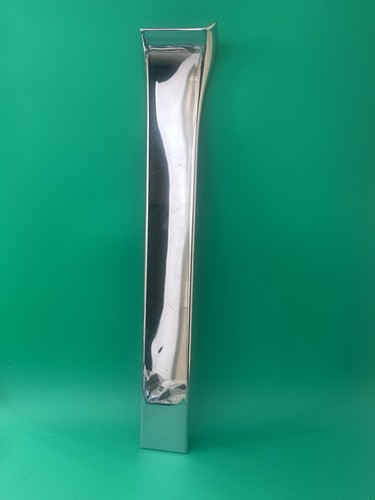 Rolls-Royce Cullinan Front Left Sill cover Chrome P/N 51477466491 Photo - $395