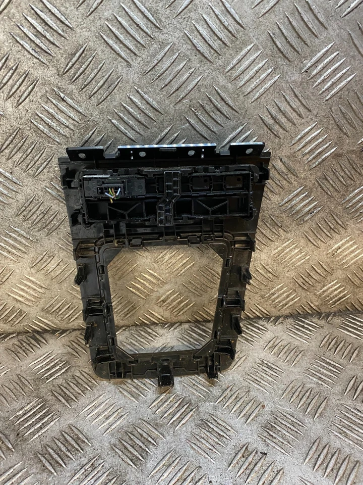 SKODA OCTAVIA MK3 5E Central Lock Auto Start ESP Switches LHD 5e1927170 - Image 2 of 2