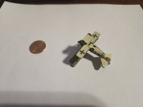 Micro Machines Military WWI Fokker DR1 Aircraft Green White German VINTAGE - Picture 3 of 3