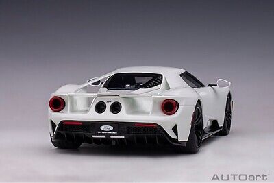1/18 Ford GT Frozen White 2017 Composite Model Car By 1/18 Ford GT Frozen White 2017 Composite Model Car By