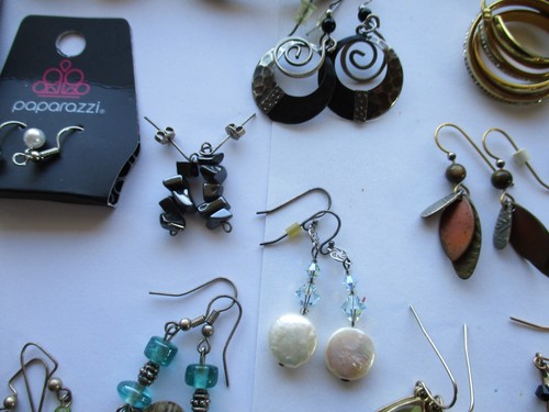 VINTAGE MODERN EARRINGS JEWELRY COLLECTION LOT HOOP DANGLE CLIP ON RHINESTONE - Picture 15 of 24