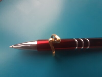 Ring Gold 585 massiv 1,8g ca. 14,5-15mm Diameter mit weißen Stein Top Zustand!