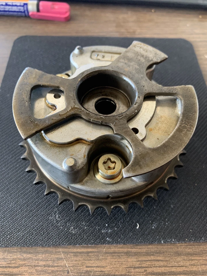 2012 LEXUS IS250 ENGINE INTAKE CAMSHAFT TIMING GEAR 13050-31121 Foto 3 de 4