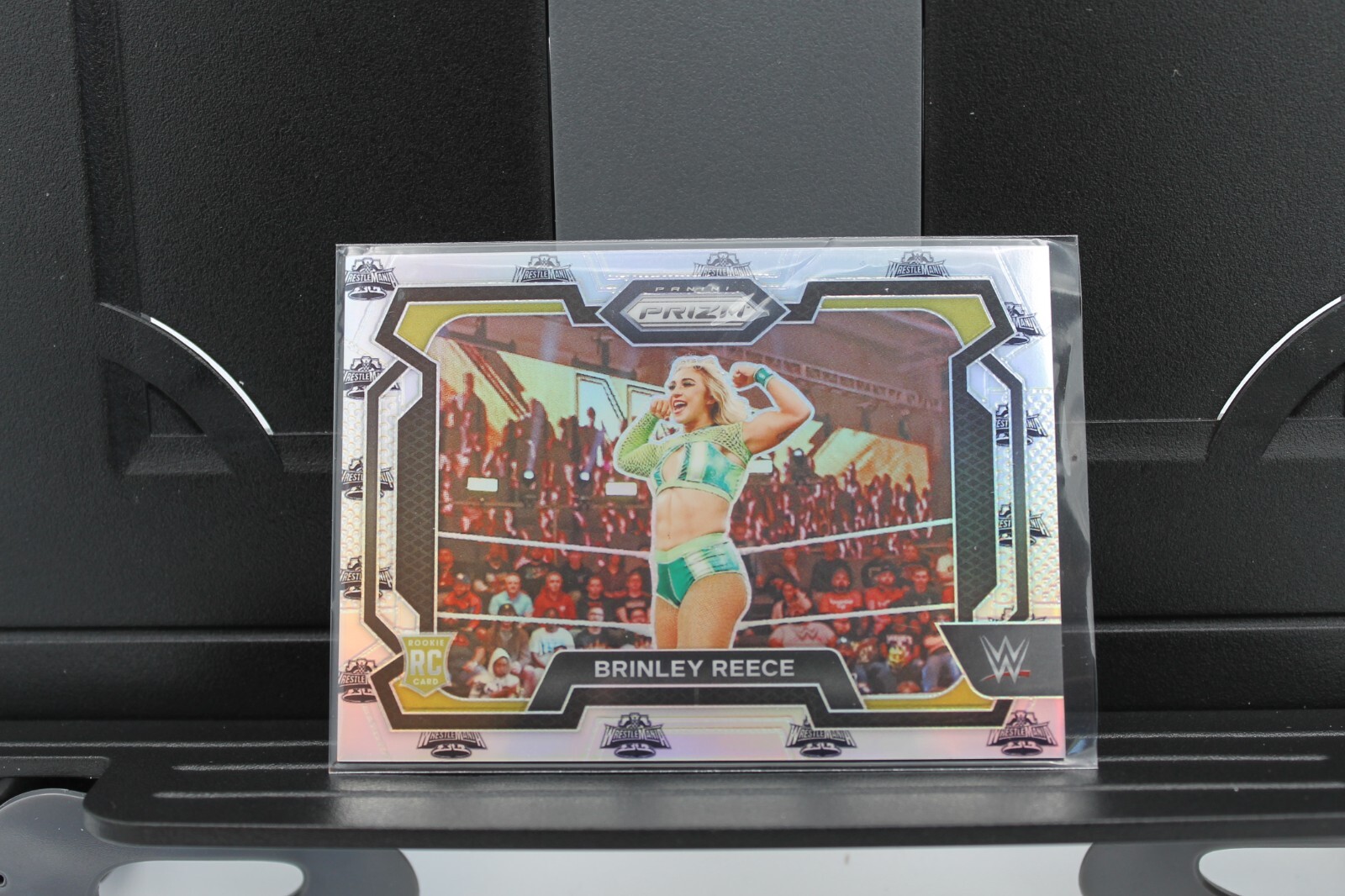 2024 Panini Prizm WWE WrestleMania Logo Brinley Reece (03 / 40)