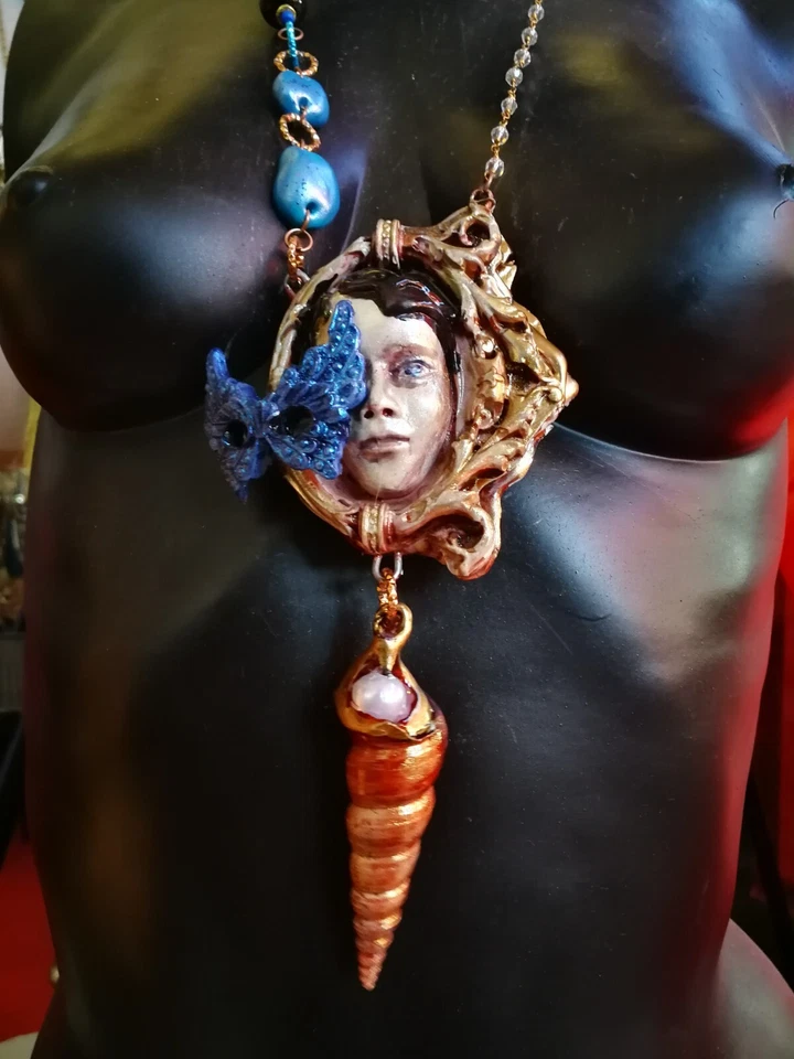 Collar de Lujo Colgante Mágico Joyería Art Deco Belle Epoque Máscara Barroca Cara Foto 2 de 4