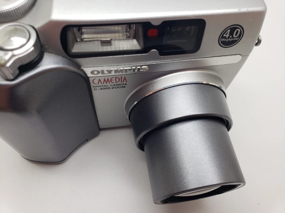 VGC Boxed Working Retro Olympus C-4000 Zoom Digital Compact Camera 4MP CCD - Image 4 of 4