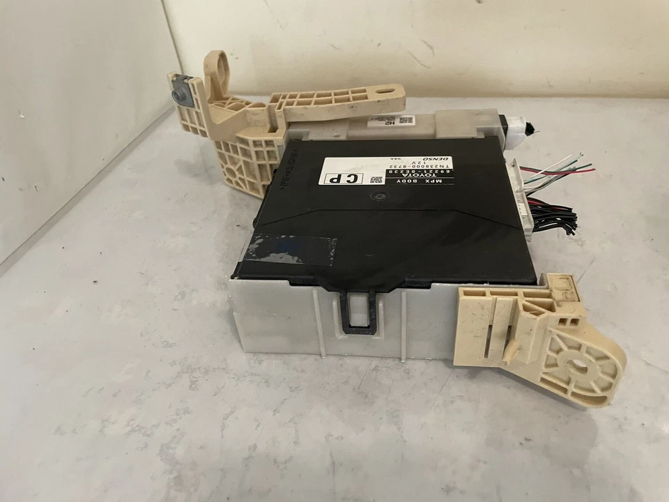 Toyota Highlander 2016 híbrido MPX carrocería control OEM 89221-0E230  Foto 3 de 4