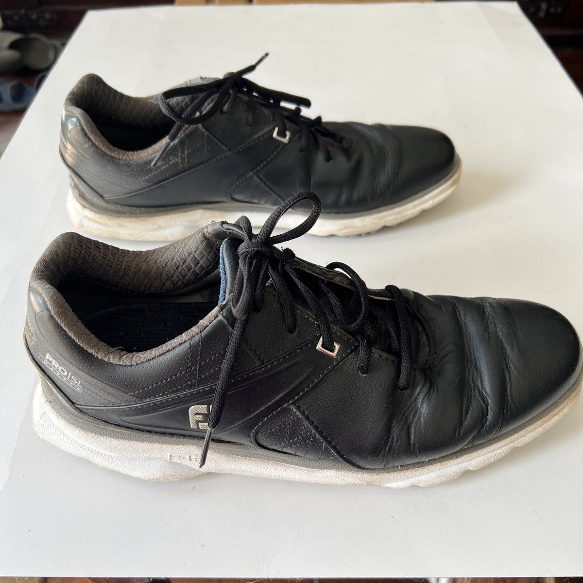 FootJoy Pro SL Carbon Spikeless Golf Shoes Men display picture 3