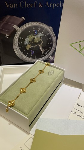 2025 NEW bracelets high quality bracelet new with box - Picture 5 of 7
