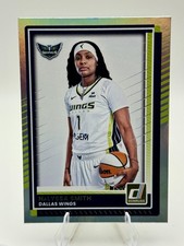 2025 Donruss WNBA #48 NaLyssa Smith Holo