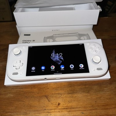 AYN Odin 3 Max White 16GB 512GB Handheld Game Emulation System