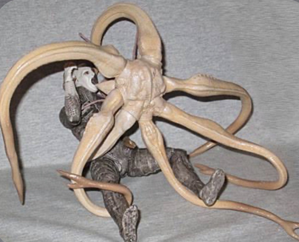 Alien Prometheus Trilobite Face hugger and Prometheus action
