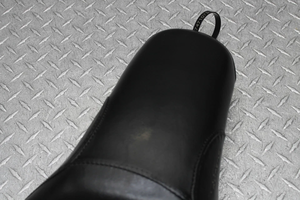 2000 HARLEY-DAVIDSON SPORTSTER 1200 XLH1200 FRONT DRIVERS SEAT - Image 4 of 4