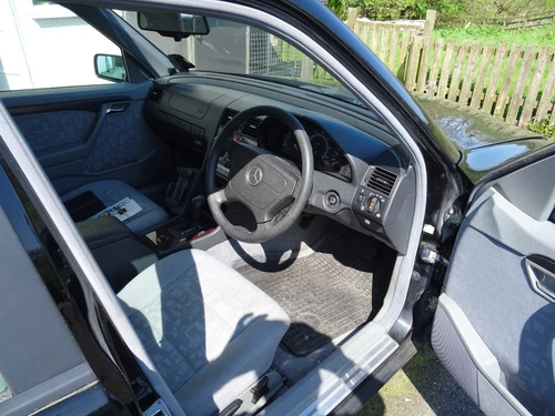 Mercedes-benz C class 1996 1.8 petrol - Picture 6 of 12