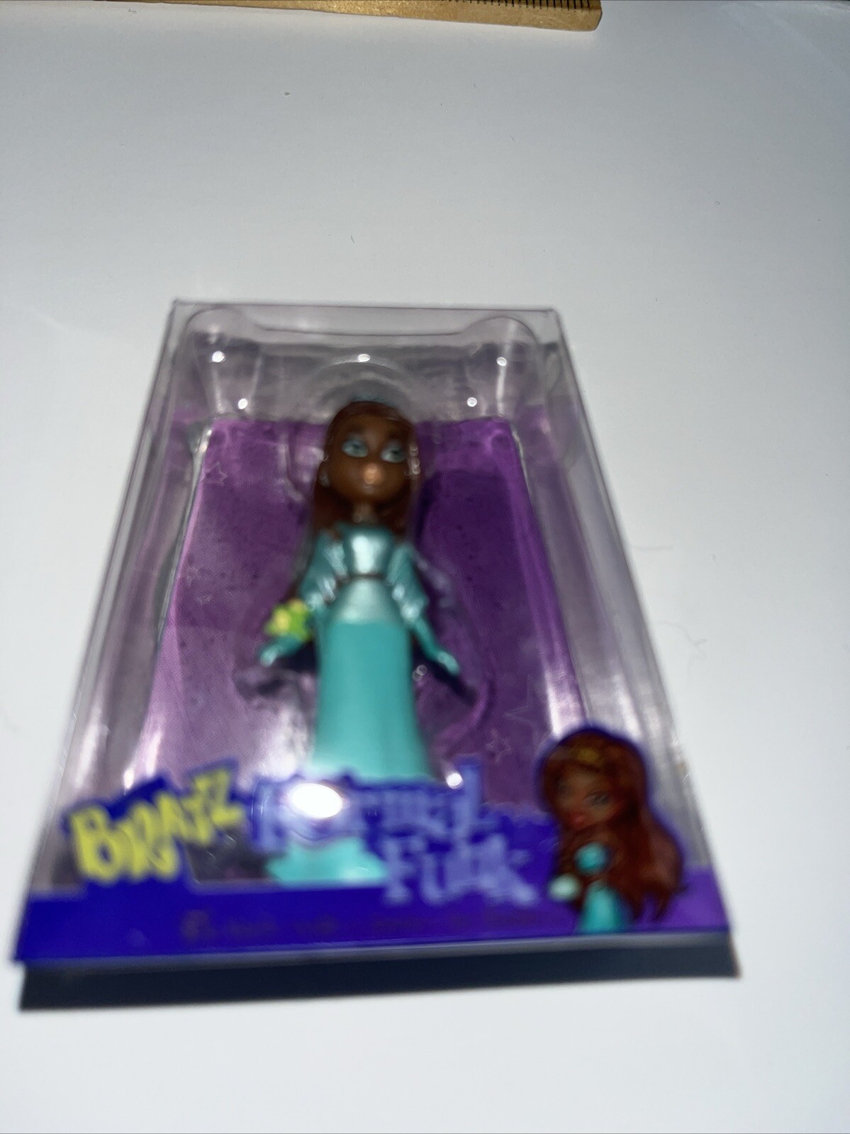 Bratz Mini Series 3 Sasha Formal Funk Miniverse Doll New