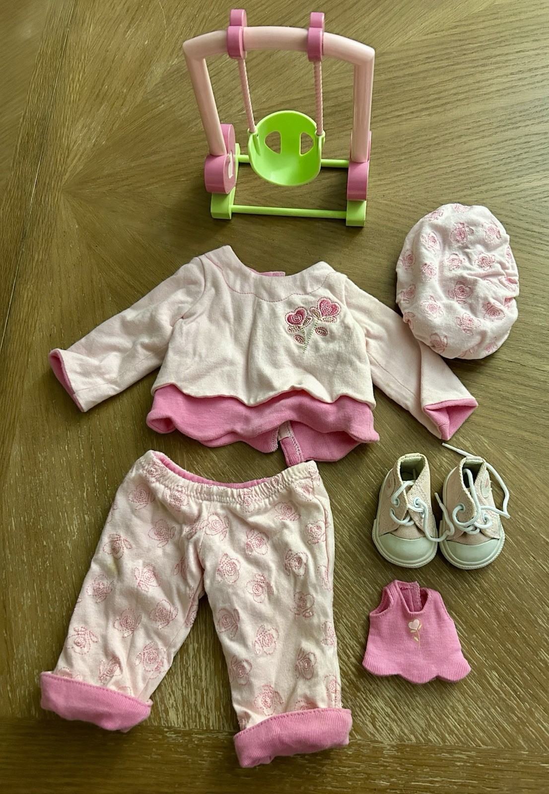 American Girl Bitty Baby Playful Hearts Set Rosa Conjunto Zapatos Columpio