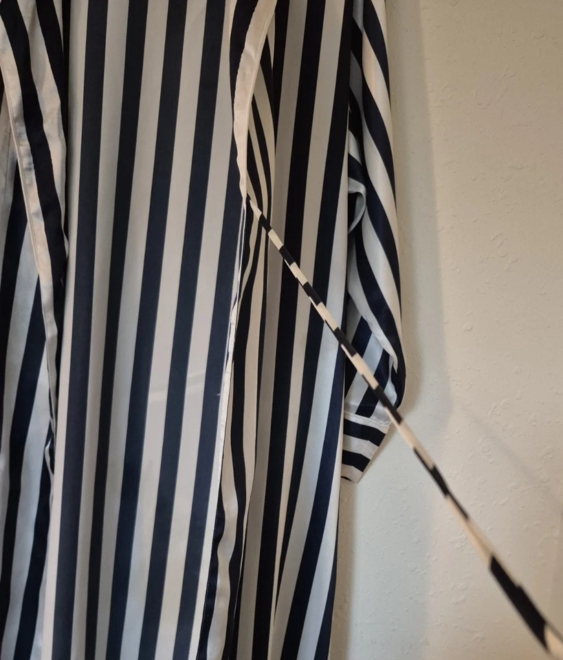 Victoria's Secet Maxi Robe Vintage 1990s Blue and White Stripes with Belt Large - Image 4 of 4