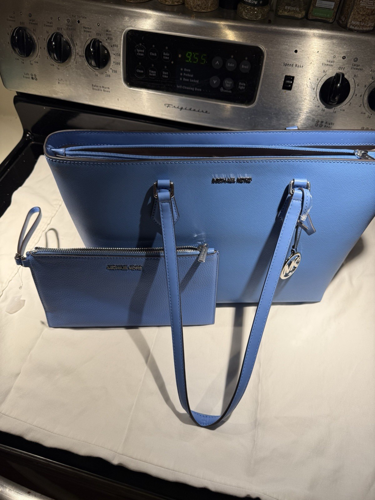 Michael Kors Ladies Hand Bag W/ Matching Wristlet in new Maui Blue $700 Orig thumbnail 3