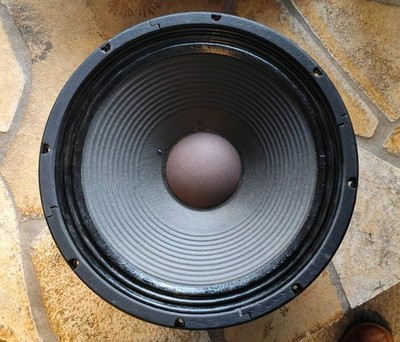 RCF L15-P200A, prof. 15'' 38cm-Basslautsprecher, 8 Ohm, 600W Program Power