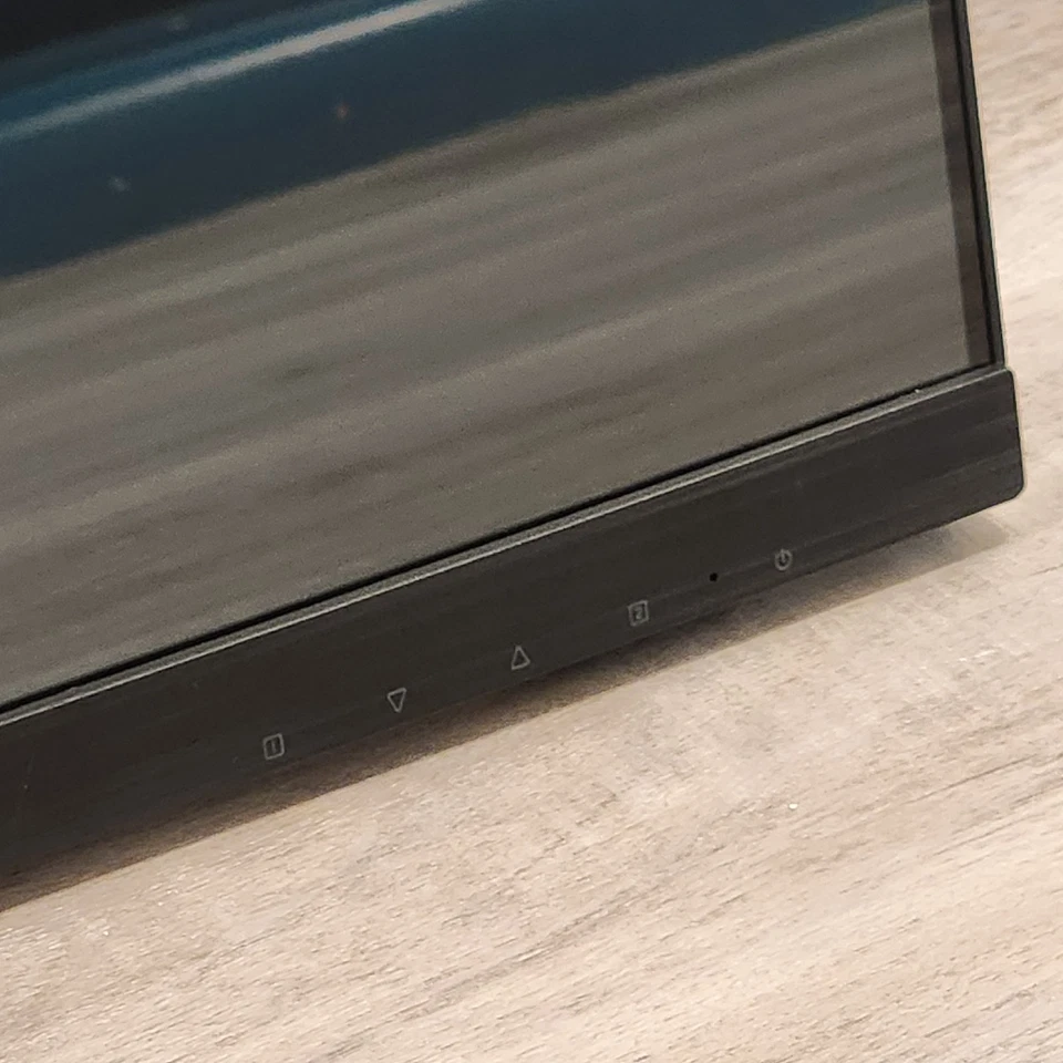 Planar Helium PCT2235 22 inch Widescreen IPS LCD Monitor with Built-in Speakers - Image 2 of 4