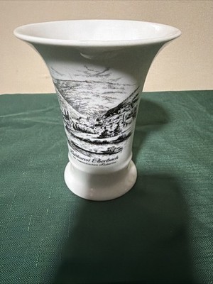 AK Kaiser W Germany Garmisch-Tartenkirchen Vase. Excellent Condition