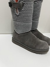 UGG Australia Darrah Boots Gray Sweater/suede 1013859Y Size 7 Ladies 5 Girls