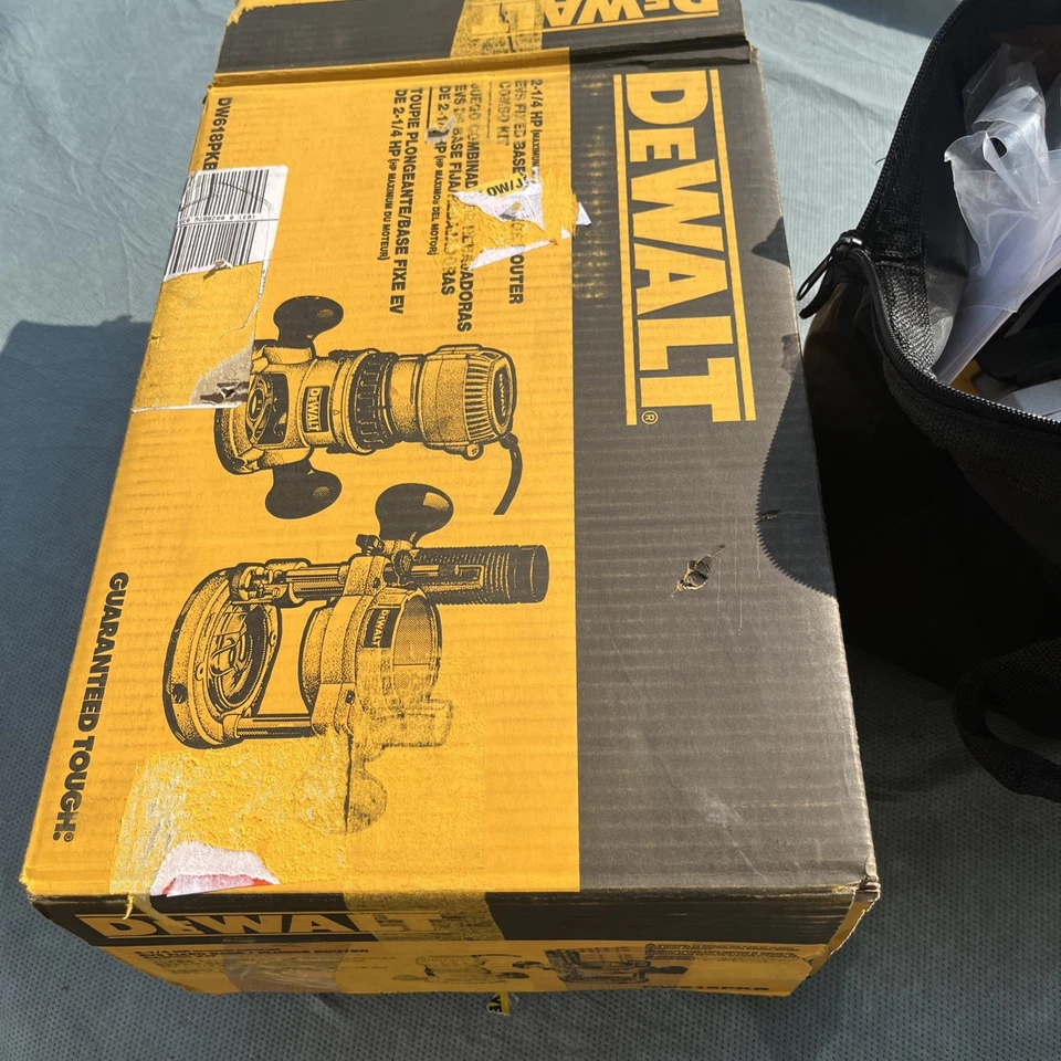 DEWALT DW618PKB 12-Amp 2-1/4 HP  Fixed Base Plunge Router Combo Kit - Image 2 of 2