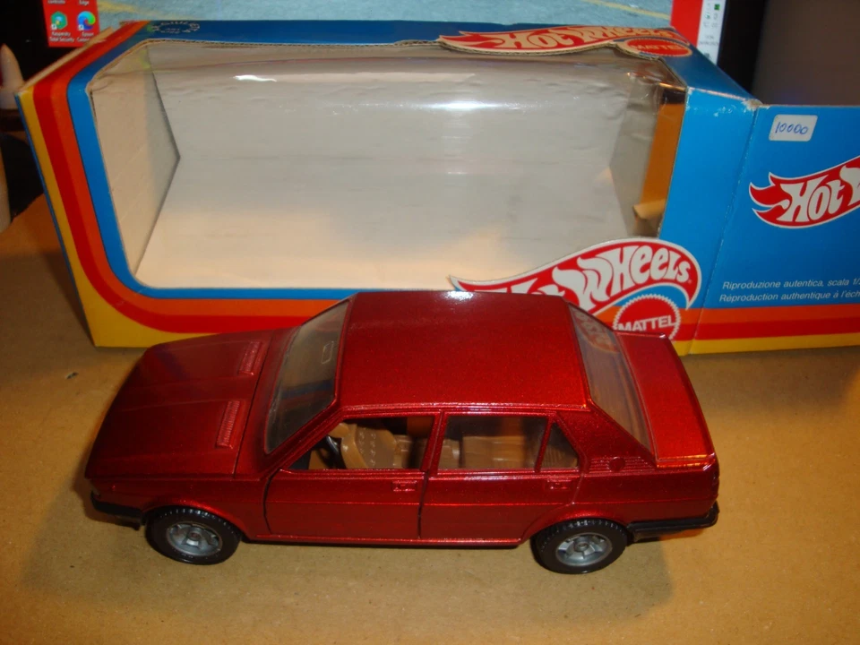 MODELLINO HOT WHEELS MATTEL ALFA ROMEO GIULIETTA SCALA 1:25 NUOVO - Immagine 2 di 4