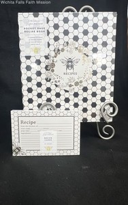 C.R. Gibson Signature Bee Honeycomb Pocket Page Recipe Book Binder & Cards Set