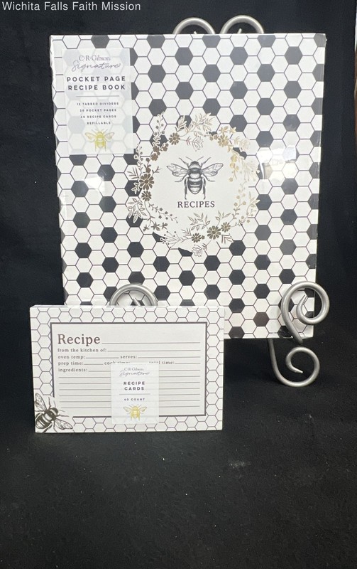 C.R. Gibson Signature Bee Honeycomb Pocket Page Recipe Book Binder & Cards Set