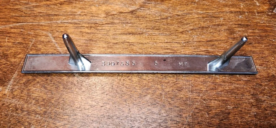 Nuevo de Lote Antiguo GM CHEVROLET 1972 BISCAYNE BELAIR IMPALA PARRILLA EMBLEMA 6263032 Foto 3 de 4