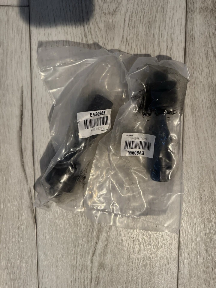 2006 Chevrolet Trailblazer - F Upper Control Arms Tie Rods w/ R Sway Bar Links - Image 2 of 4