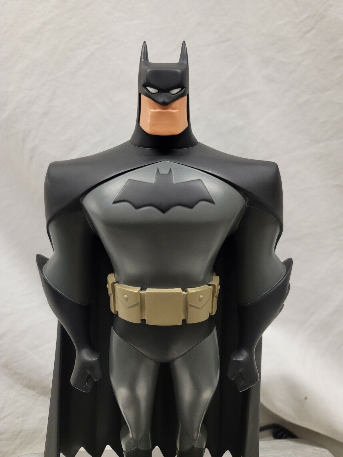 WARNER BROS BATMAN THE ANIMATED SERIES MAQUETTE STATUE Figurine Bust Joker - Picture 4 of 10