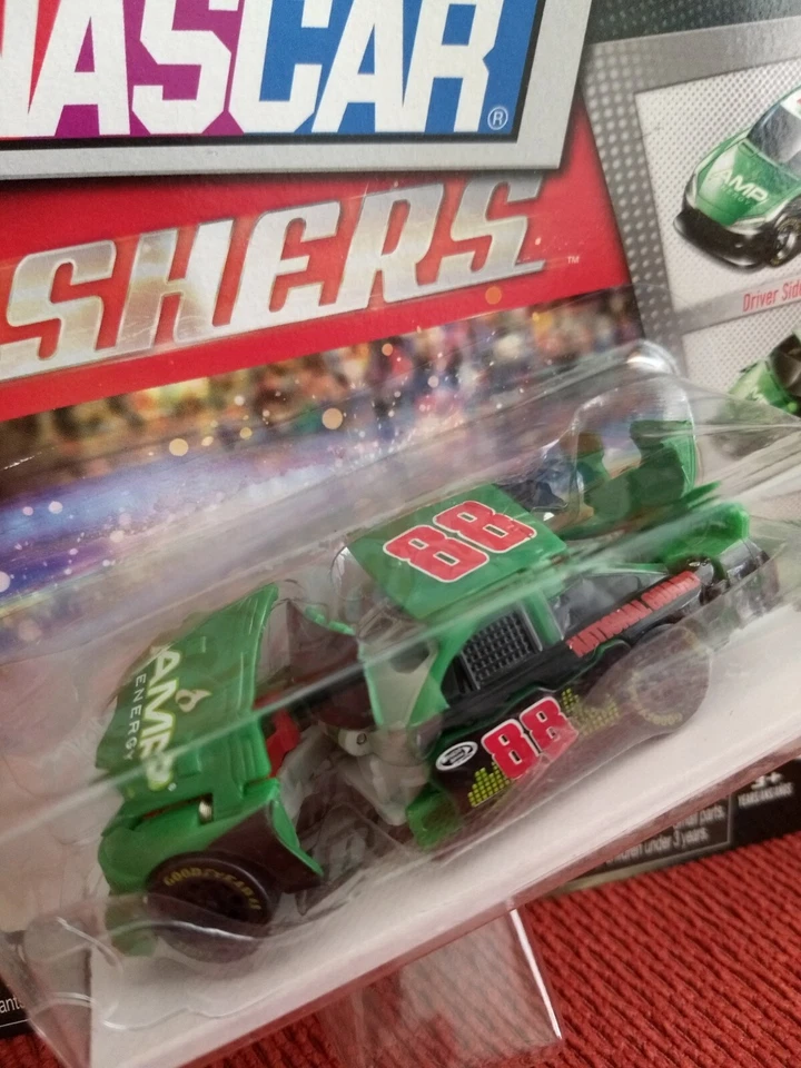 Nascar Bashers Spin Master Dale Earnhardt Jr 88 2012 National Guard V8 USA Trump - Image 2 of 4