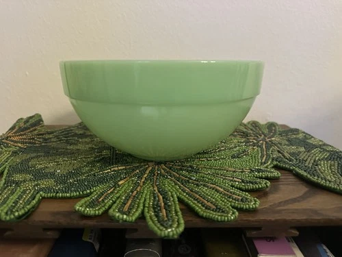 Vintage Fire King Colonial Band Jadeite 8-3/4” Mixing Bowl Large Size Excellent