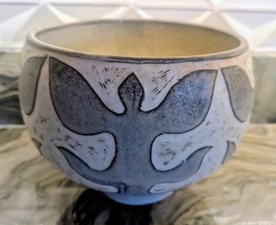 North Eagle Studio Pottery Stoneware Bowl   Hand Carved Dove Motif   Signed 