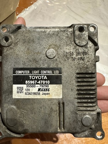 TOYOTA Prius ZVW30 LED-Scheinwerfersteuergerät 85967-47010 81107-47240 Japan