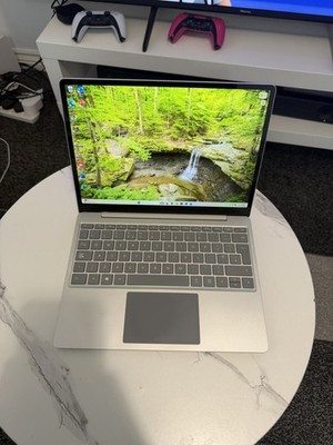 Microsoft Surface Laptop Go 1943 Touchscrn (16gb ram, 256gb ssd, Intel Core i5)