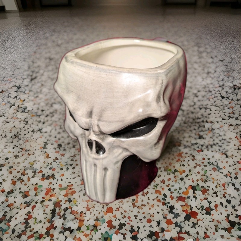 2016 ZAK! MARVEL **PUNISHER** 3-D SKULL CERAMIC COFFEE MUG 