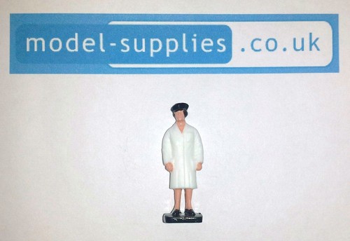 Dinky 007 Petrol Pump Attendants Reproduction Plastic Painted Figure 782 783 - Picture 3 of 3