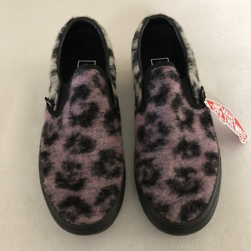women's fuzzy slip on vans