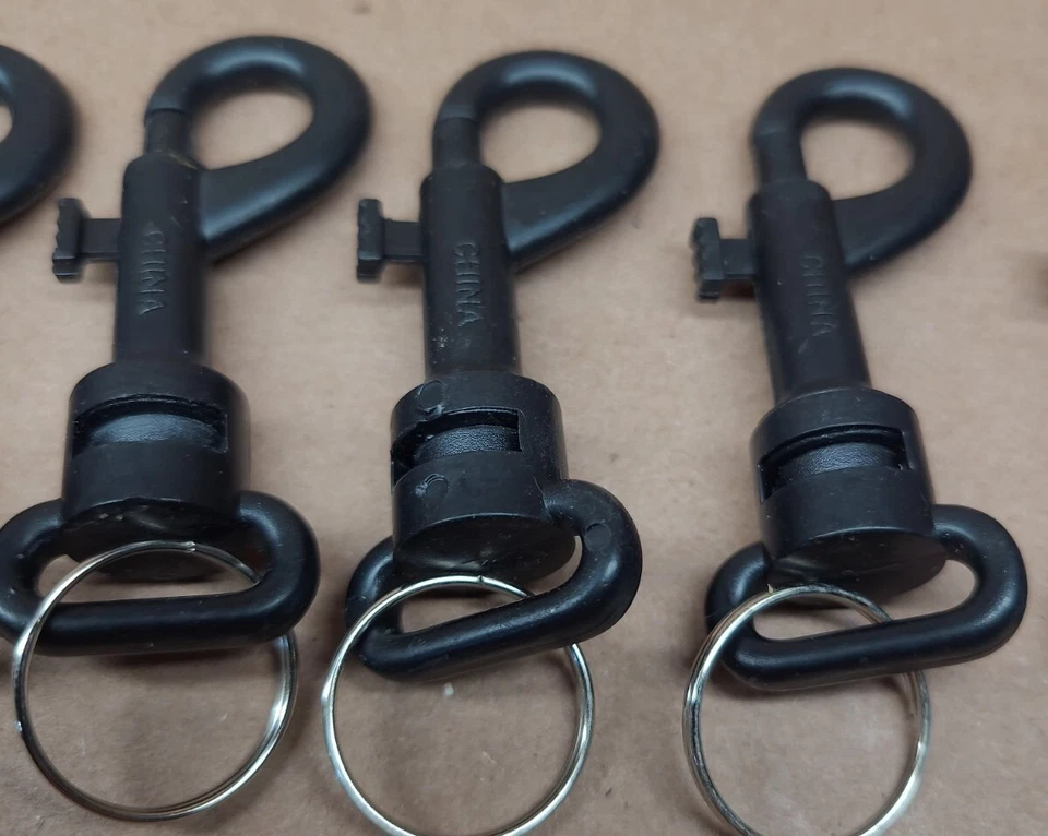 5 Thick Plastic Swivel Lobster Clasps With Key Ring Car Key - Image 4 of 4