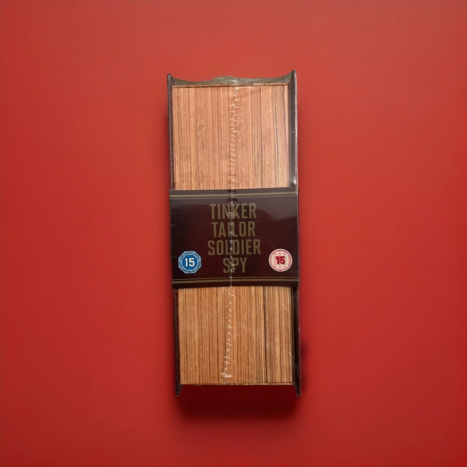 New Tinker, Tailor, Soldier, Spy: Deluxe Edition (Blu-Ray, DVD and Soundtrack) - Image 3 of 4