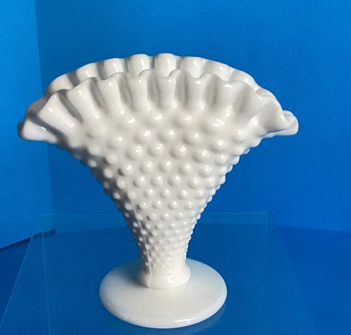 Vtg FENTON 4" Footed Crimped Fan Flared Small Vase Cardholder Hobnail Milk Glass