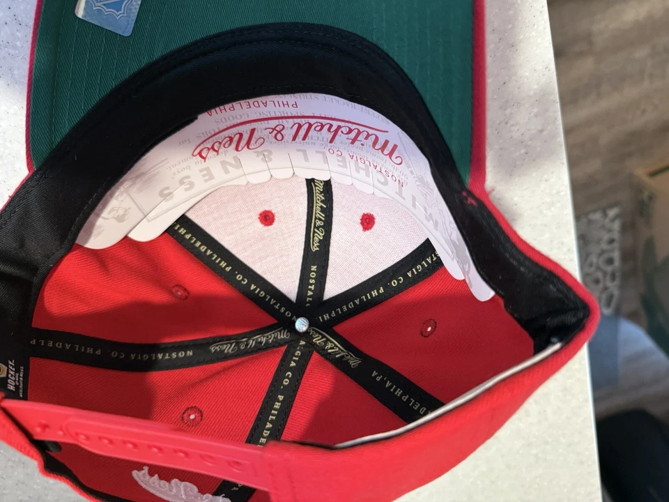 Sombrero ajustable Mitchell & Ness Detroit Red Wings para hombre nuevo con etiquetas Foto 3 de 4