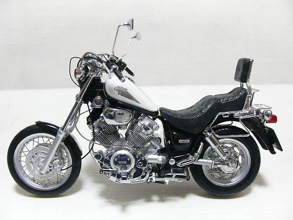 Schuco 1/10 Yamaha Virago XV 1100 XV1100 1995 Old Diecast model Rare 06660 - Image 4 of 4